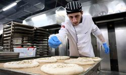 Belediyenin ürettiği 300 gramlık ramazan pidesi 20 liradan satışta