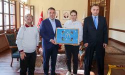Bilecik'te özel ihtiyaçlı bireyler Vali Sözer'le bir araya geldi