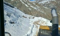 Bingöl'de kar ve heyelandan dolayı kapanan köy yolları açılıyor