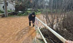 Bodrum'da sağanak yağış etkili oldu, iş yerlerini su bastı