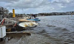 Bodrum'da tekneler kıyıya sürüklendi