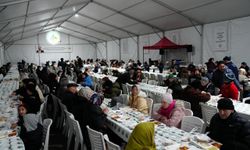 Bolu Belediyesi iftar çadırına yoğun ilgi