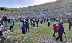 Büyükşehir, Aydınlıları Alabanda'da kültür gezisi ile buluşturdu