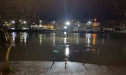 Çanakkale'de çay taştı: Otopark sular altında kaldı