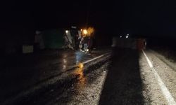 Çanakkale'de itfaiye aracı, yardım için gittiği tıra çarptı: 1'i ağır 2 yaralı