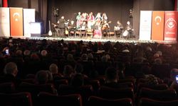 Çocuklardan duygu dolu türkü konseri