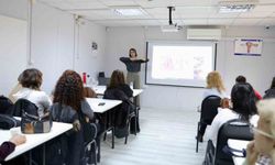 Didim Belediyesi 'Ergenlik ve İlk Gençlikte Kadın Sağlığı' eğitimi düzenledi