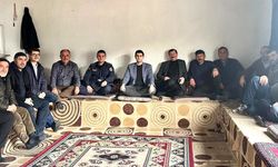 Dumlupınar Kaymakamı Alperen Teltik, köy sakinlerinin talep ve isteklerini yerinde dinledi