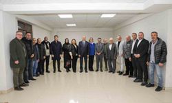 Düzce Belediyesi eski meclis üyeleri Başkan Özlü ile buluştu