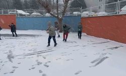 Edirne'de çocukların kar sevinci