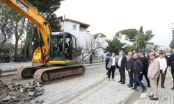 Edremit Belediyesi'nden İkizçay Mahallesi'nde yoğun yol mesaisi