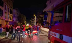 Edremit'te park halindeki araca çarpan otomobil takla attı