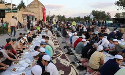 Erzincan'da Vakıflardan Terzibaba Sofrasında Ramazan iftarı