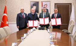 Erzurum'da kapalı spor salonu için imzalar atıldı