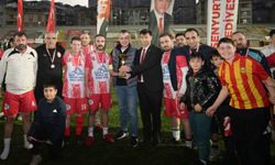 Esenyurt Belediyesi Mahalleler Arası Futbol Turnuvası'nın kazananı dostluk oldu