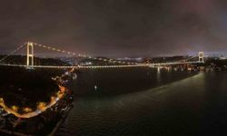 Fatih Sultan Mehmet Köprüsü kanser hastası çocuklar için sarıya büründü