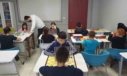Gençlik merkezinde akıl ve zeka kursu ilgi görüyor