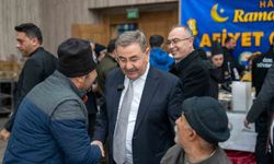 Gölbaşı Belediye Başkanı Odabaşı, ilk iftarını vatandaşlarla gerçekleştirdi