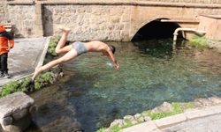 Güneşi gören çocuklar Anzele Parkı'na koştu