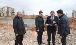 Haliliye'de yarı olimpik yüzme havuzunda yapım çalışmaları sürüyor