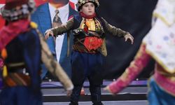 Halk oyunlarında sahne okulların