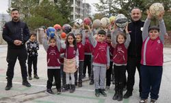 İtfaiyeden çocukları sevindiren müdahale