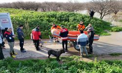İzmir İtfaiyesi tavuk çiftliğinde mahsur kalan hayvanlar için zamanla yarıştı