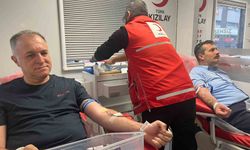 İzmir'de imam hatiplilerden kan bağışı seferberliği