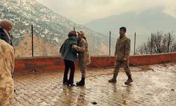 Jandarmadan minik yüreklere anlamlı ziyaret