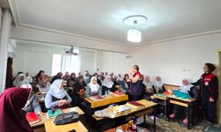 Kadın çiftçilere yönelik eğitimler sürüyor