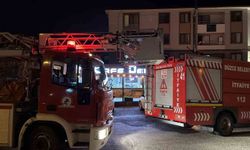 Kafenin mutfağında yanan yağ itfaiyeyi harekete geçirdi