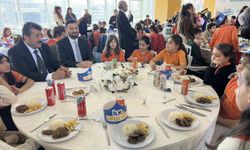 Kağıthane'de Ramazan'ın ilk iftarı miniklerle yapıldı