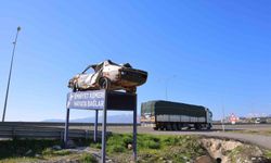 Kahramanmaraş'ta kaza yapmış araçlarla trafik farkındalığı oluşturuluyor