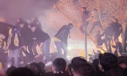 Kante'yi karşılamak isteyen taraftarların çıktığı çardak çöktü: O anlar kamerada