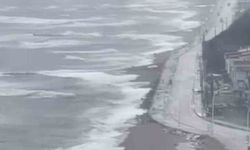 Karacabey'de fırtına ve sağanak sonrası deniz taştı