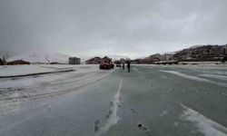 Karla kaplanan stadyum kısa sürede maçlara hazırlandı