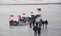 Kars'ta Çıldır Gölü Buz Şenliği heyecanı