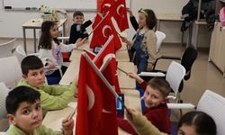 Kartepe Genç Akademi'de yeni dönem bayrak sevgisiyle başladı