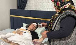 Kayseri'de aracın, refüjdeki yayaların arasına daldığı kazada kamerada