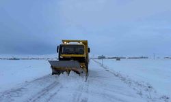 Kayseri'de yoğun kar nedeniyle kapanan 195 mahalle yolu ulaşıma açıldı