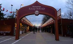 Kitap Sokağı kapılarını açtı