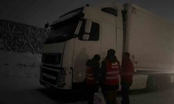 Kızılay'dan mahsur kalan sürücülere kumanya desteği