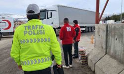 Kızılay'dan trafik noktalarında anlamlı destek