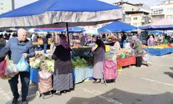 Kurtuluş Semt Pazarı yeni yerinde hizmete başladı
