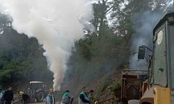 Marmaris orman ekiplerinden yangına karşı çalışmalar devam ediyor