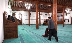 Melikgazi'de camiler Ramazan için temizleniyor