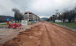 Menteşe'de yol yapım çalışmaları devam ediyor