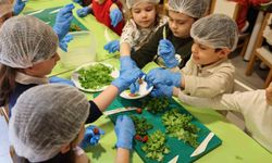 Merkezefendi Atatürk Bilim Merkezine minik öğrenciler ziyaret etti