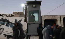 Mescid-i Aksa'da 80 bin kişi Ramazanın ilk cuma namazını kıldı