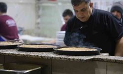 Meşe odunlu fırında vazgeçilmez lezzet: Tahinli pide